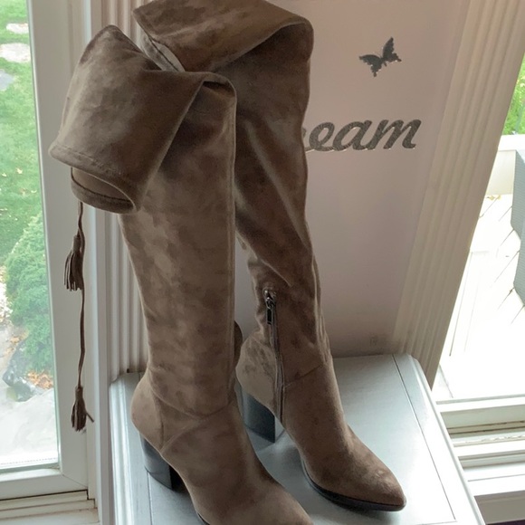 Marc Fisher LTD MIALINDA Boots - Picture 8 of 8